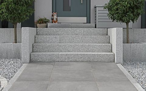 Treppen zum Hauseingang