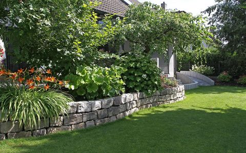 Bepflanzung im Hausgarten